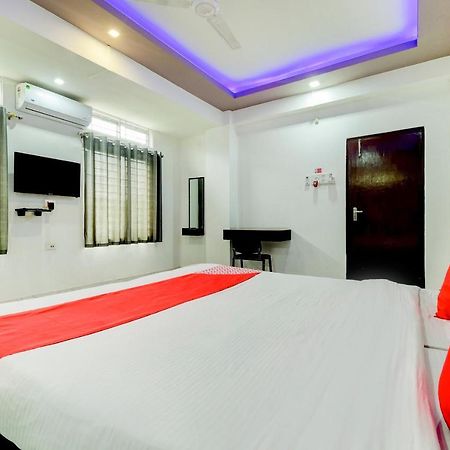 Oyo 80488 Mi Casa Homestay 古瓦哈提 外观 照片