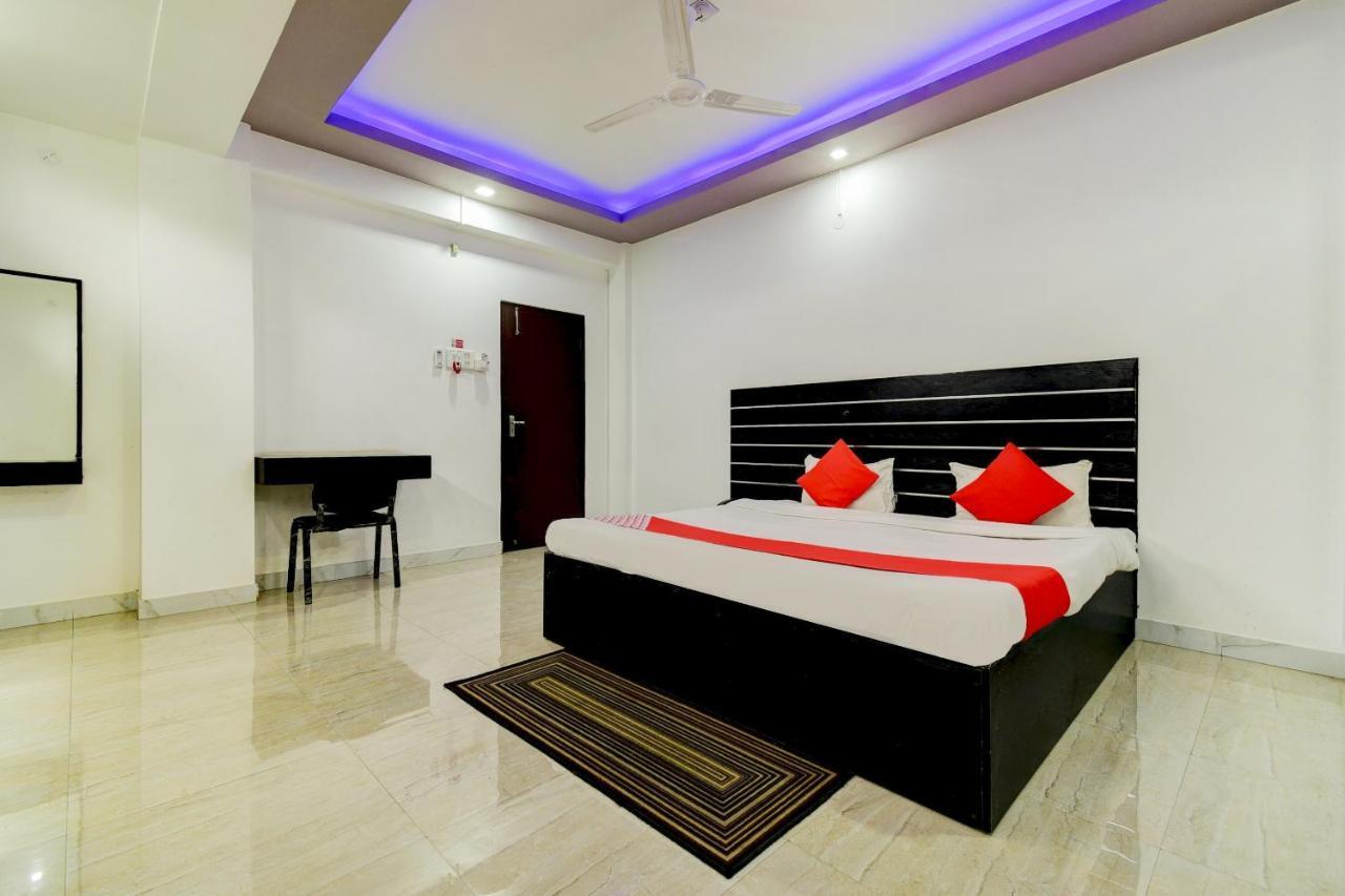Oyo 80488 Mi Casa Homestay 古瓦哈提 外观 照片